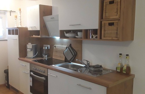 Zueschen Apartment | Modern vacation apartment with walk-in shower in the town center