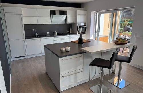 Ostheim Apartment | Modern vacation apartment with terrace for 4 people