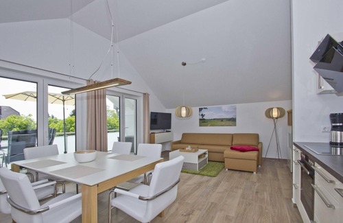 Breege Apartment | Modern vacation apartment with balcony and sea view - Holiday apartment Helligdom