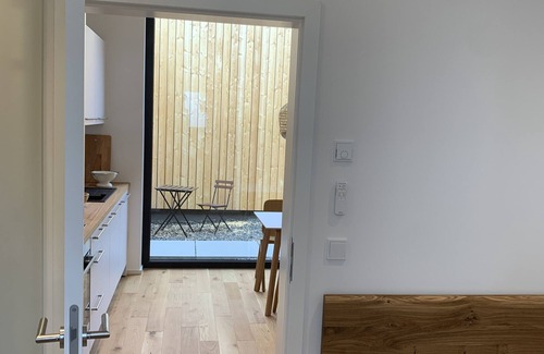 Brohl-Lutzing Apartment | Modern vacation apartment with inner courtyard