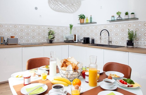 Kammerstein Apartment | Modern vacation apartment (85sqm) with balcony