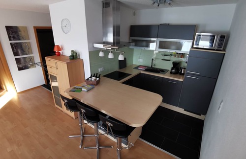 Steisslingen Apartment | Modern vacation apartment in a quiet location, approx. 8 km from Lake Constance
