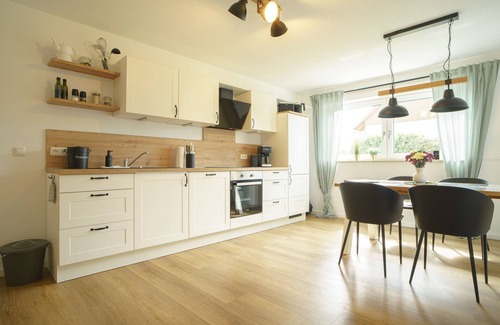 Waldershof Apartment | Modern vacation apartment (60sqm) for 4 people with garden access