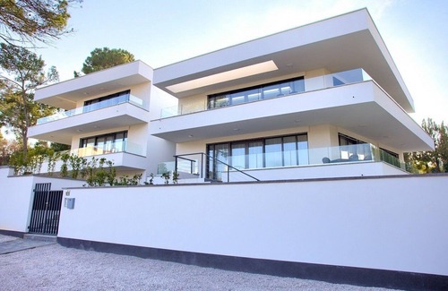 Milcetici Apartment | Modern vacation apartment in Malinska with a covered terrace