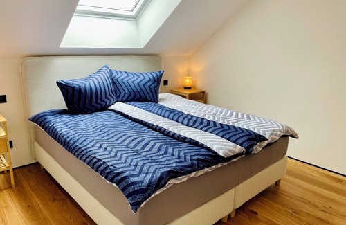 Edesheim Apartment | Modern vacation apartment I on the estate, in the middle of the vineyards