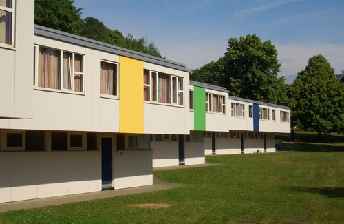 Hubingen House | Modern vacation apartment for six people in a park-like setting