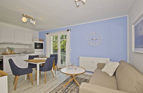 Lietzow Apartment | Modern vacation apartment with balcony, sea view - Ferienresidenz Zwei BoddenFeWo 1-2