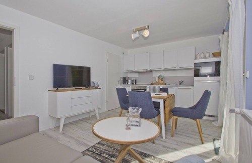 Lietzow Apartment | Modern vacation apartment with balcony, sea view - Ferienresidenz Zwei BoddenFeWo 1-2