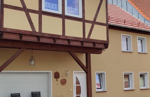 Mittelsdorf Apartment | Modern vacation apartment (40m2) with wood-burning stove