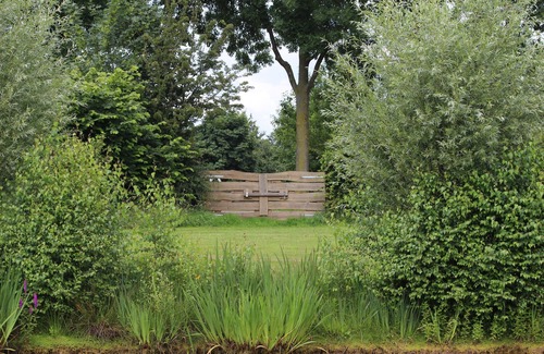 Siebengewald House | Modern vacation home on private swimming and fishing pond with jacuzzi/sauna (paid)