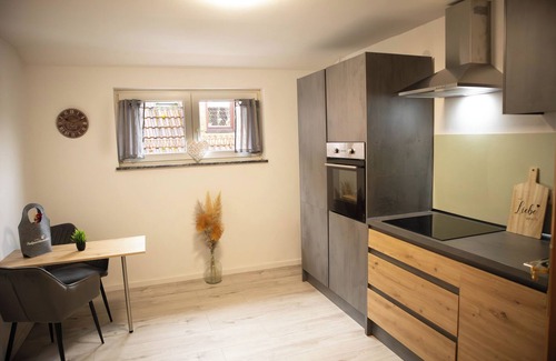 Burkardroth Apartment | Modern vacation home with whirlpool