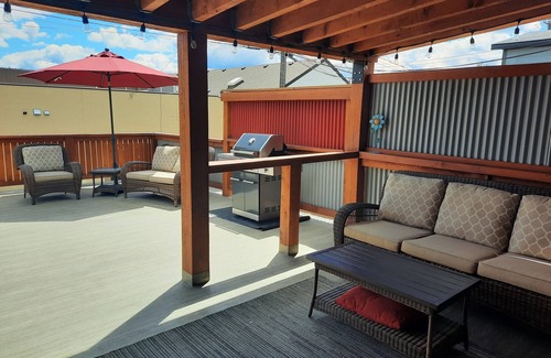 East Kootenay House | Modern Vacation Home - Downtown Kimberley