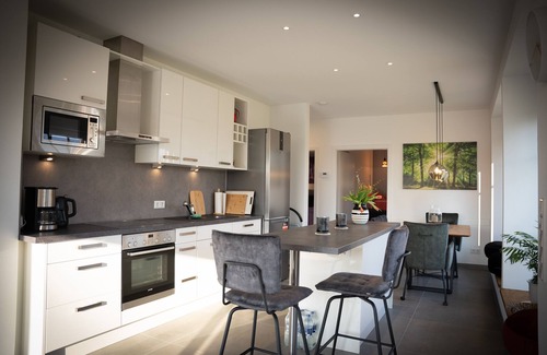 Schermbeck House | Modern vacation home with terrace and outdoor sauna
