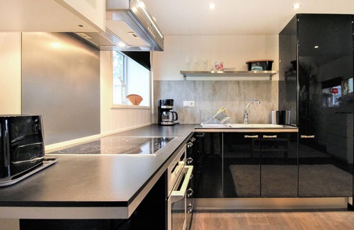 Helsingborg Municipality House | Modern vacation home on the outskirts of Helsingborg.