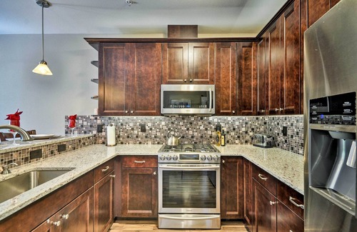 Hough House | Modern Vancouver Townhome - Right on Main St!