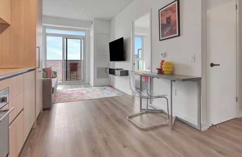 Vaughan Condo | Modern Vaughan Condo Steps to Subway
