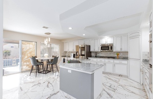 Las Vegas House | Modern Vegas Villa! Near Las Vegas Strip