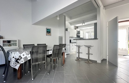 La Palmyre House | Modern villa 4 rooms, 6 ppl, near sea, WIFI, pets allowed, parking