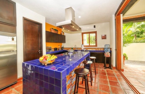 North End House | Modern Villa, Beautiful Setting, Close to Beach and Town