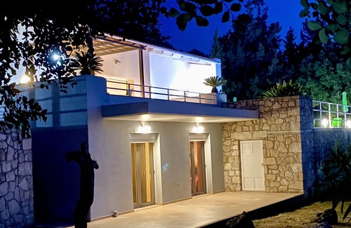 Kampia Villa | Modern villa for 1 to 6 people, private pool, beautiful sea and mountain views