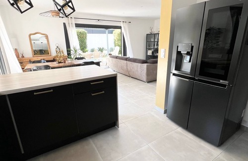 Puget-sur-Argens Villa | Modern villa in Puget sur Argens with private pool and 4 bedrooms