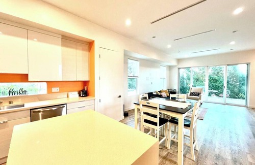 Chatsworth Villa | Modern Villa in West Hills