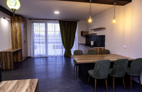 Telavi Villa | Modern villa near a forest in 5 minutes driving distance to Telavi