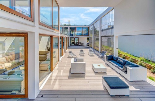Marina Manresa Villa | MODERN VILLA ON THE SEA IN MANRESA, POLLENSA