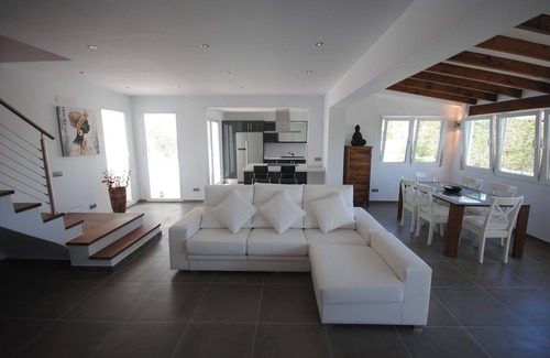 San Antonio Bay Villa | Modern Villa, Private Pool, close to the Beach & San Antonio Bay