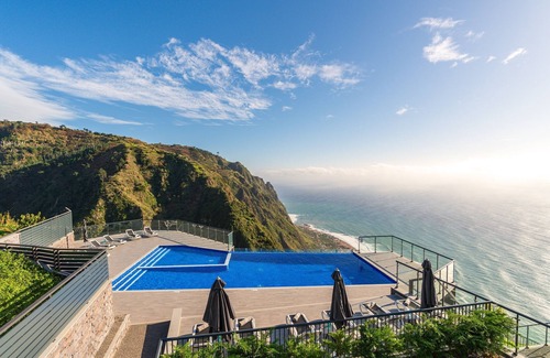 Paul do Mar Apartment | Modern villa, shared infinity pool | SunsetCliff 5