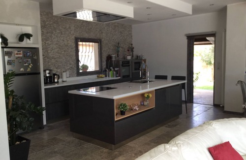La Tour-d'Aigues Villa | MODERN VILLA WITH POOL AT THE TOWER OF AIGUES