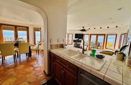 Avalon Villa | Modern Villa W Pool, Hot Tub & Gym