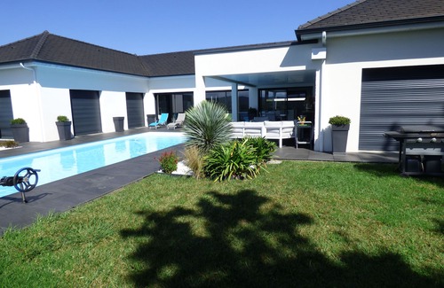 Poey-de-Lescar House | Modern villa with heated pool, sleeps 6 to 8, Pyrenees view