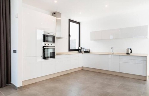 Los Pocillos Villa | Modern villa with air conditioning and Wi-Fi in Puerto del Carmen