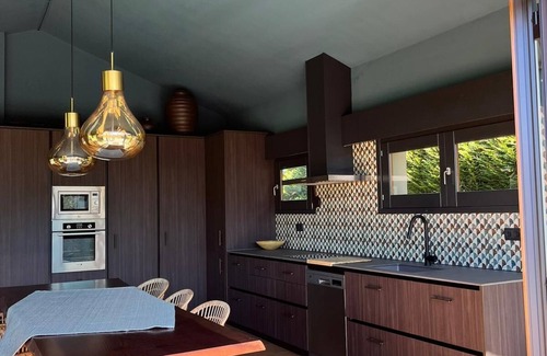 San Pedro de la Ribera Ski Chalet | Modern villa with garden in Cudillero
