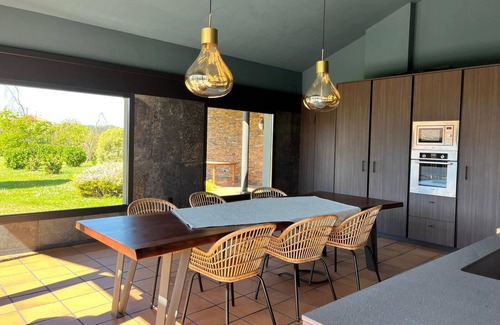 San Pedro de la Ribera Ski Chalet | Modern villa with garden in Cudillero
