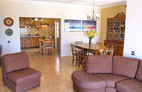 Quelfes House | Modern Villa with Pool, Garden and BBQ in an orange grove, near Olhão, Portugal
