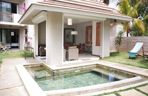 Roches Noires Villa | Modern Villa with service. Exceptional beach, private swimming pool