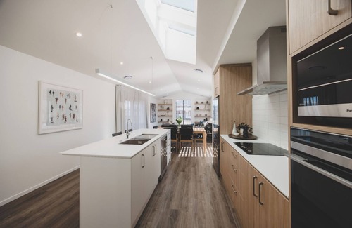 Lake Hawea House | Modern Vista - Lake Hawea Holiday Home