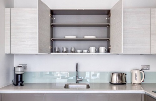 William Morris Apartment | Modern Walthamstow 2BR w/ Gym, nr Tube, by Blueground
