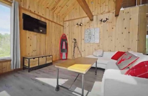 Portneuf Regional County Municipality Ski Chalet | Modern, warm and intimate chalet