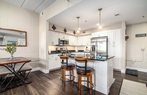Manistee Condo | Modern Waterfront Condo at Edgewater