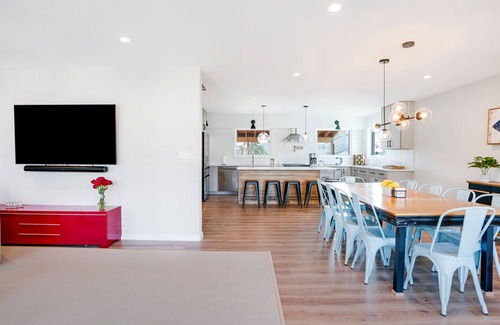 Flanders House | Modern waterfront home in Flanders, close to Riverhead, views of Flander's Bay