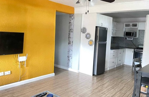 Roseau Apartment | Modern, well-equipped and tastefully furnished fully air-conditioned apartment.