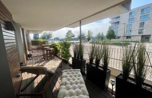 Uberseestadt Apartment | Modern Weserblick Apartment