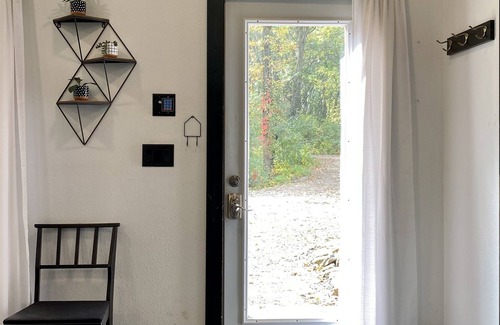 Little Falls Apartment | MODERN WILLOW STUDIO. Spacious, cozy, wooded, 4 minutes from Little Falls.