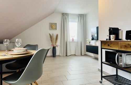 Bad Oeynhausen Apartment | Modern Wohnen mit Smarttv, Arbeitsplatz und Küche