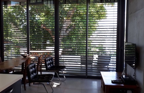 Apt House | Modern wooden house with private pool in the heart of the Luberon