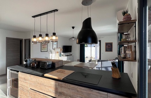 Ghisonaccia House | Modern wooden villa between sea and mountains - garden and covered terrace