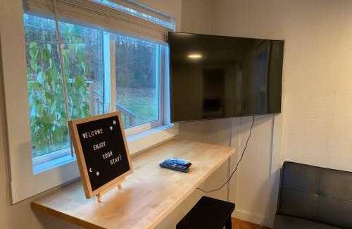 Salisbury House | Modern Woodland Cabin With Pool View